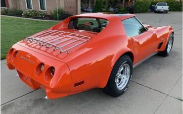 Chevrolet-corvette-1975-12