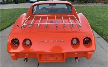 Chevrolet-corvette-1975-13