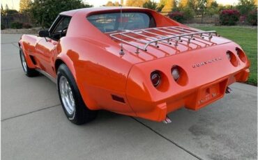Chevrolet-corvette-1975-16