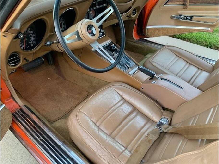 Chevrolet-corvette-1975-7