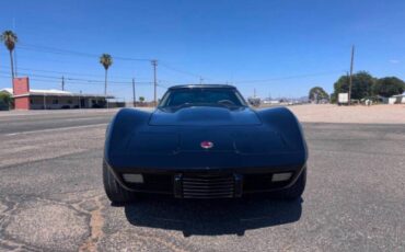 Chevrolet-corvette-1975-black-2