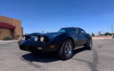 Chevrolet-corvette-1975-black-3
