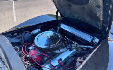 Chevrolet-corvette-1975-black-9