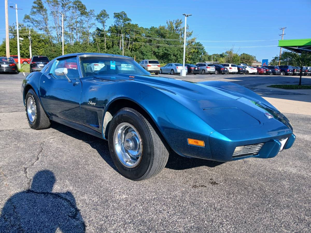 Chevrolet-corvette-1975-blue-2