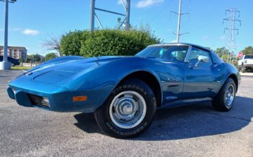 Chevrolet-corvette-1975-blue