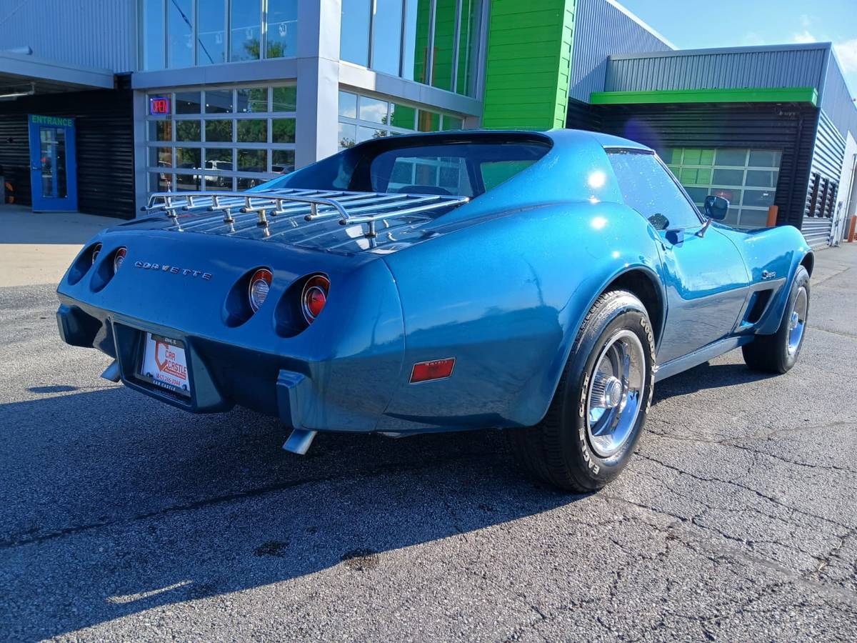 Chevrolet-corvette-1975-blue-5