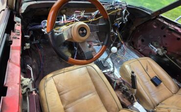 Chevrolet-corvette-1975-brown-17