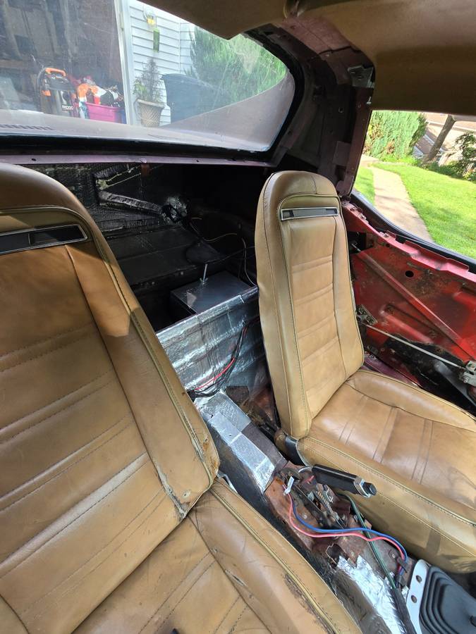 Chevrolet-corvette-1975-brown-18