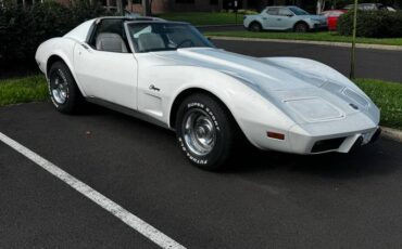 Chevrolet-corvette-1976-white-2