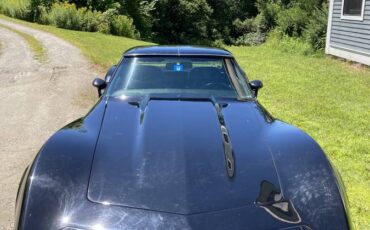Chevrolet-corvette-1977-black-1