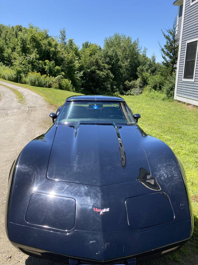 Chevrolet-corvette-1977-black-1