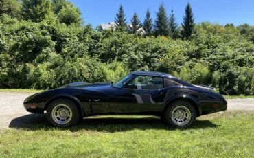 Chevrolet-corvette-1977-black
