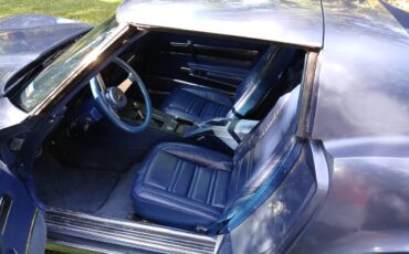 Chevrolet-corvette-1977-blue-1