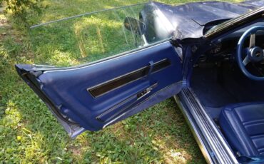 Chevrolet-corvette-1977-blue-2