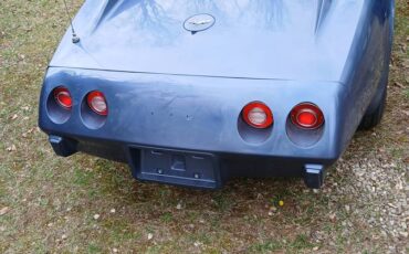 Chevrolet-corvette-1977-blue-4