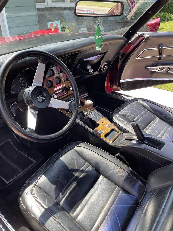 Chevrolet-corvette-1977-custom-9