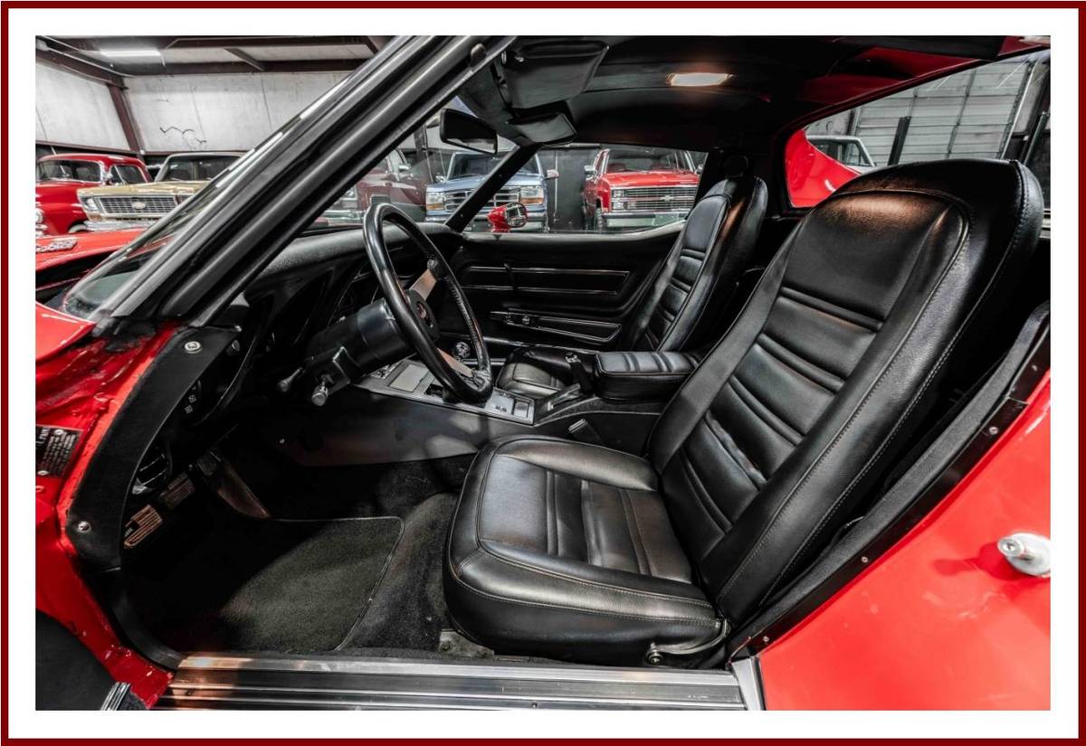 Chevrolet-corvette-1977-red-12