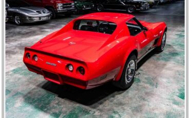 Chevrolet-corvette-1977-red-33