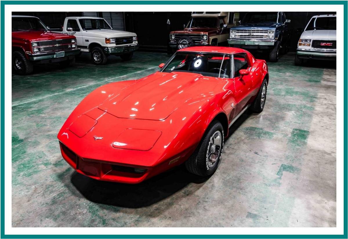 Chevrolet-corvette-1977-red-36