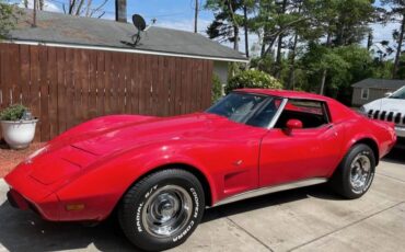 Chevrolet-corvette-1977-red