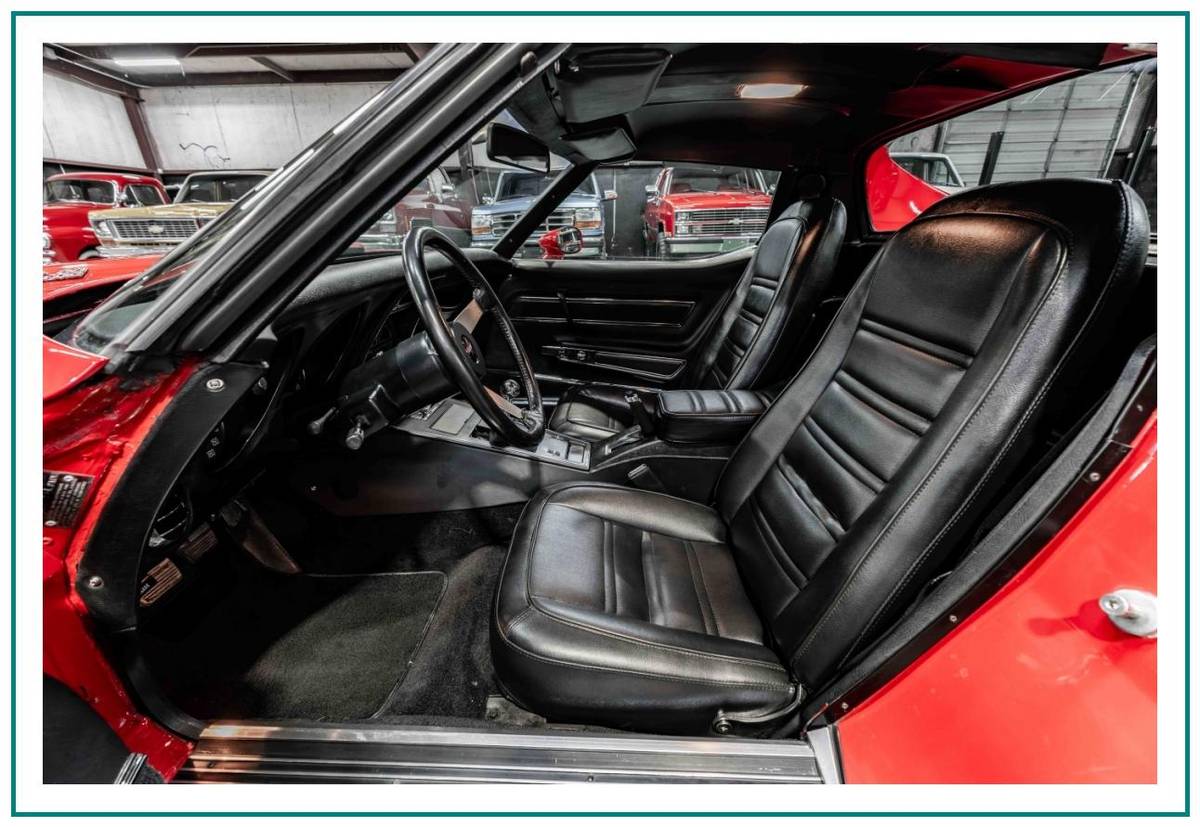 Chevrolet-corvette-1977-red-38
