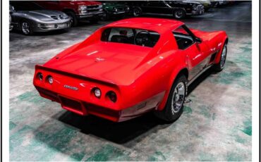 Chevrolet-corvette-1977-red-41