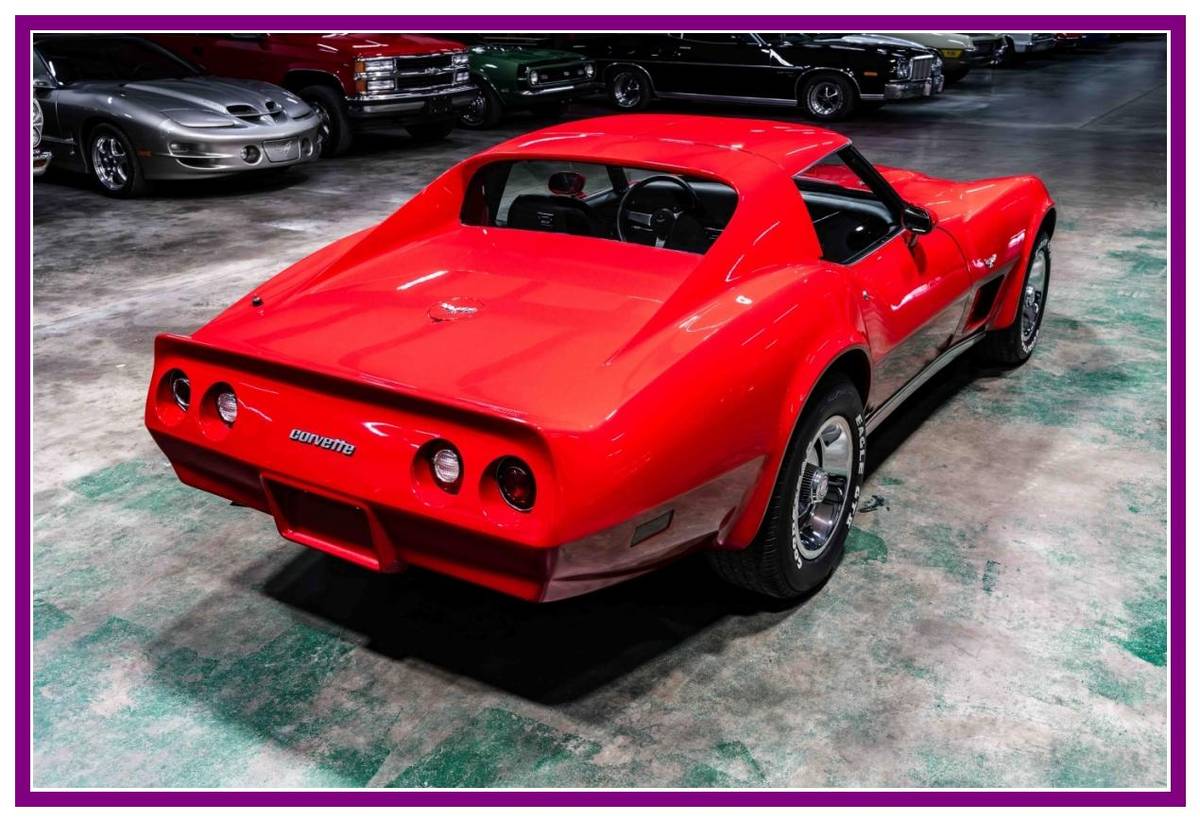 Chevrolet-corvette-1977-red-45