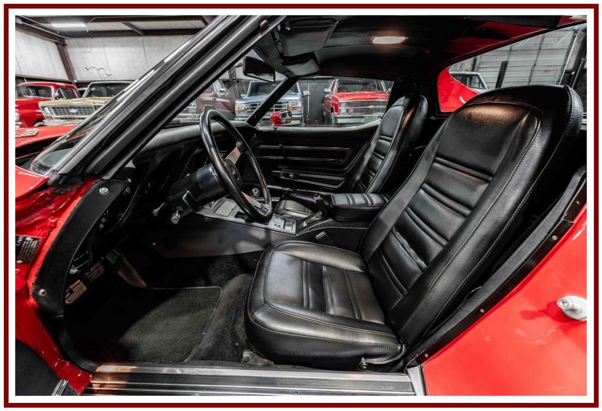 Chevrolet-corvette-1977-red-46