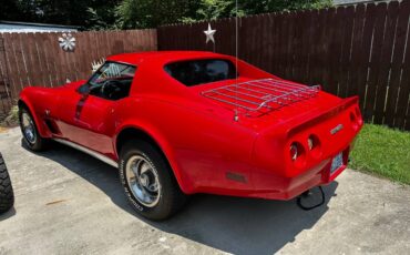 Chevrolet-corvette-1977-red-7