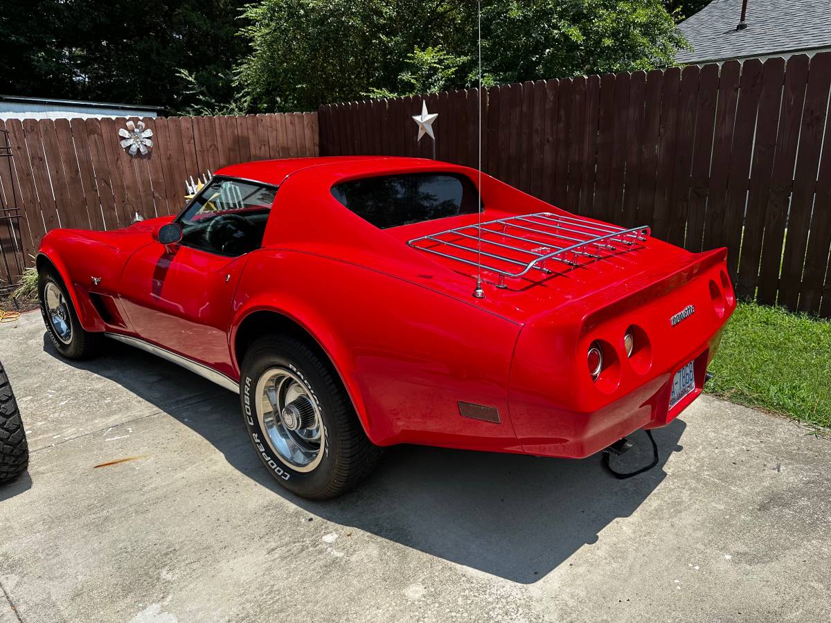 Chevrolet-corvette-1977-red-7