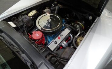 Chevrolet-corvette-1977-silver-10