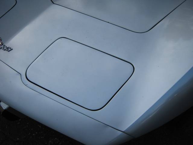 Chevrolet-corvette-1977-silver-15