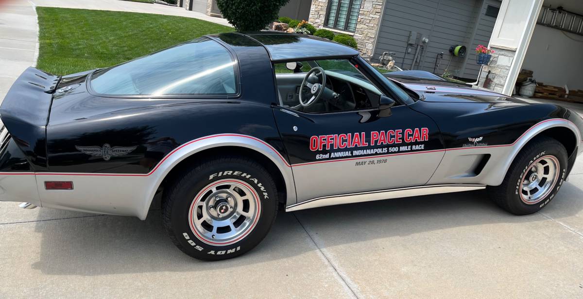 Chevrolet-corvette-1978-2