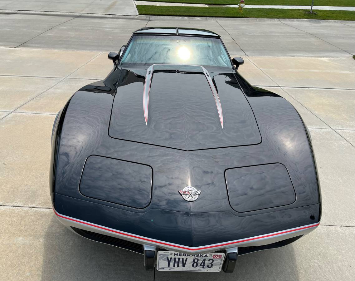 Chevrolet-corvette-1978-3