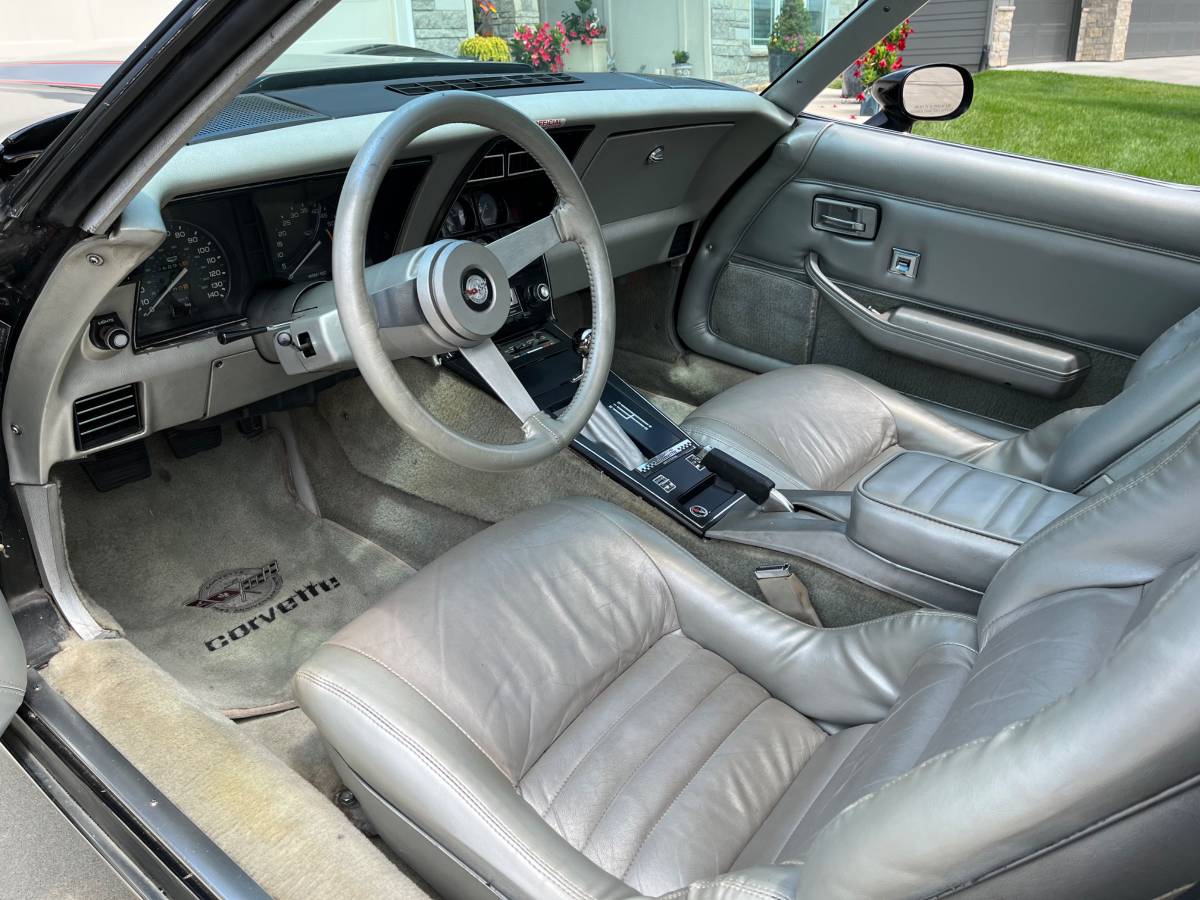 Chevrolet-corvette-1978-4