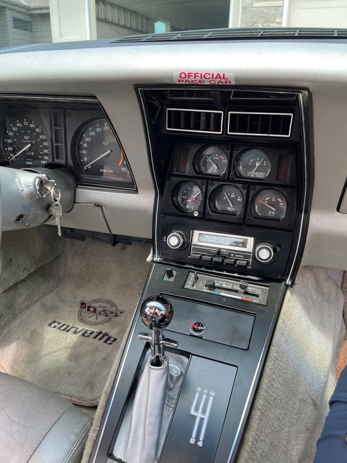 Chevrolet-corvette-1978-6