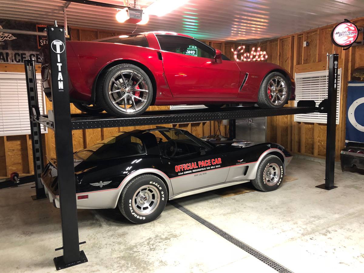 Chevrolet-corvette-1978-black-1
