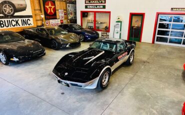 Chevrolet-corvette-1978-black-17