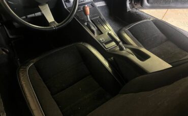 Chevrolet-corvette-1978-black-2
