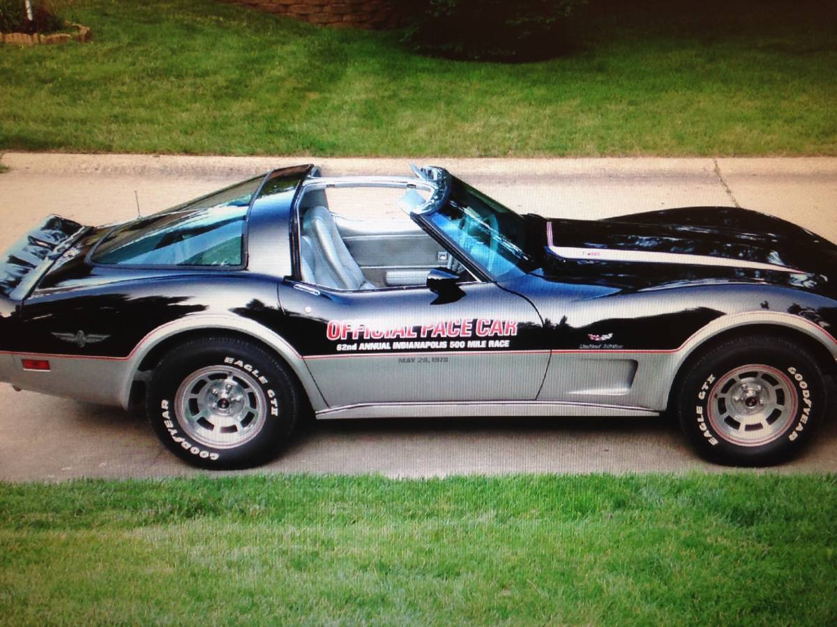 Chevrolet-corvette-1978-black-2