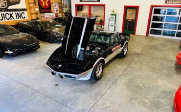 Chevrolet-corvette-1978-black-30