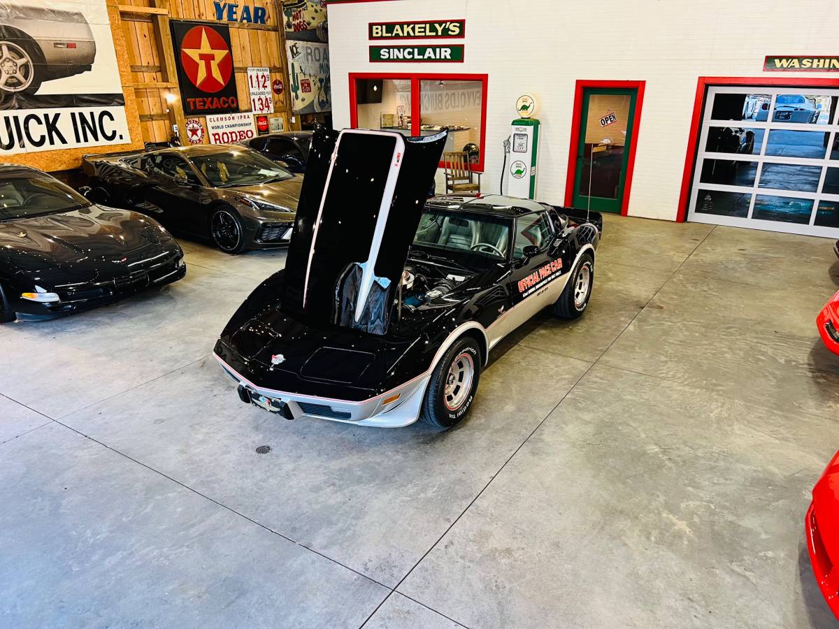 Chevrolet-corvette-1978-black-4