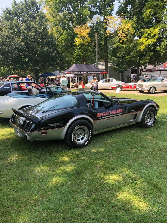 Chevrolet-corvette-1978-black