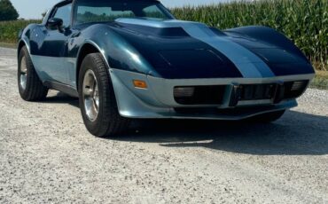 Chevrolet-corvette-1978-blue-2