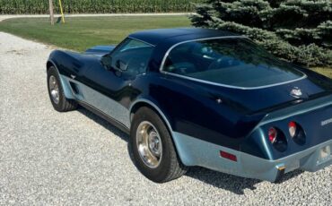 Chevrolet-corvette-1978-blue-5