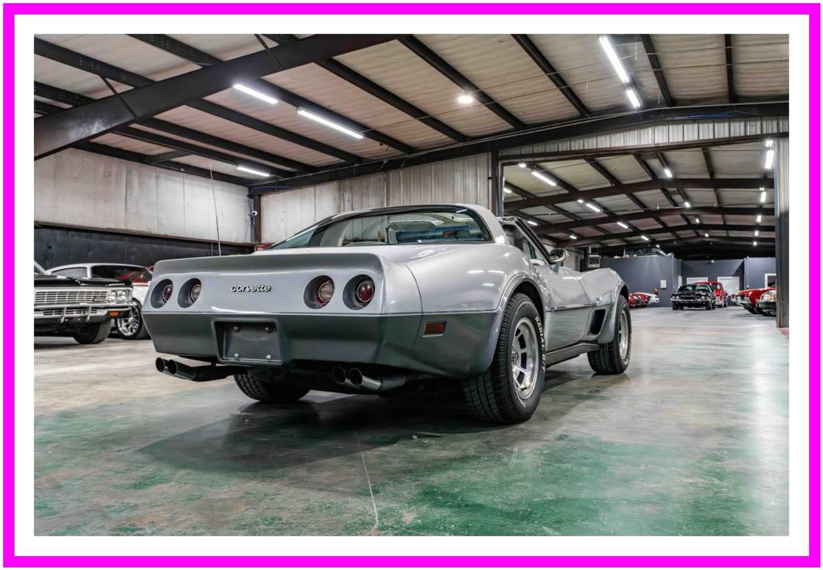 Chevrolet-corvette-1978-silver-1