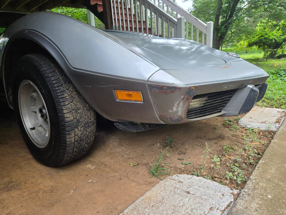 Chevrolet-corvette-1978-silver-1