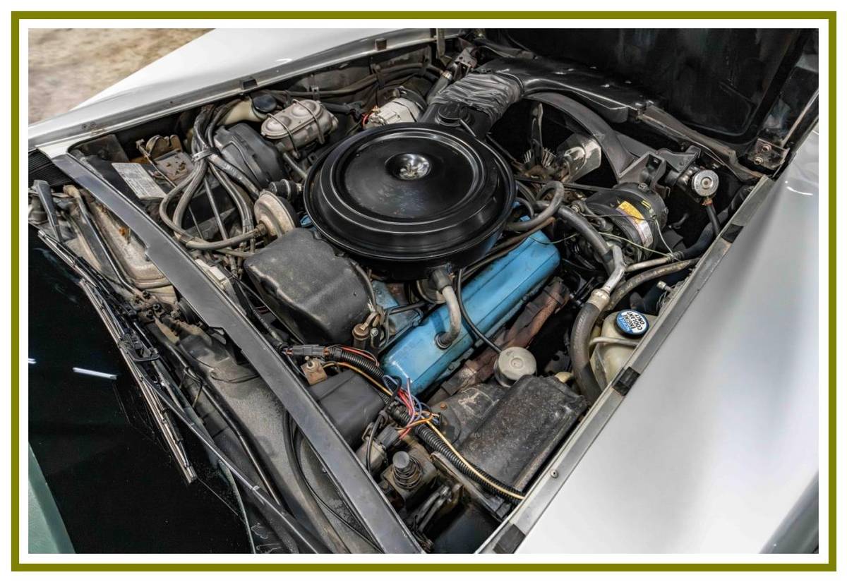 Chevrolet-corvette-1978-silver-57