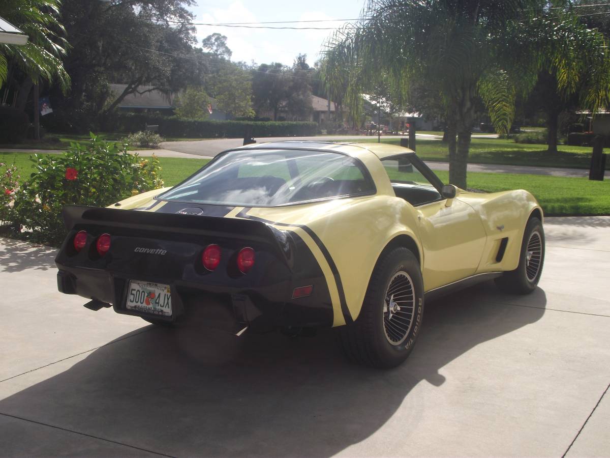 Chevrolet-corvette-1979-1