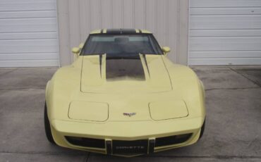 Chevrolet-corvette-1979-2